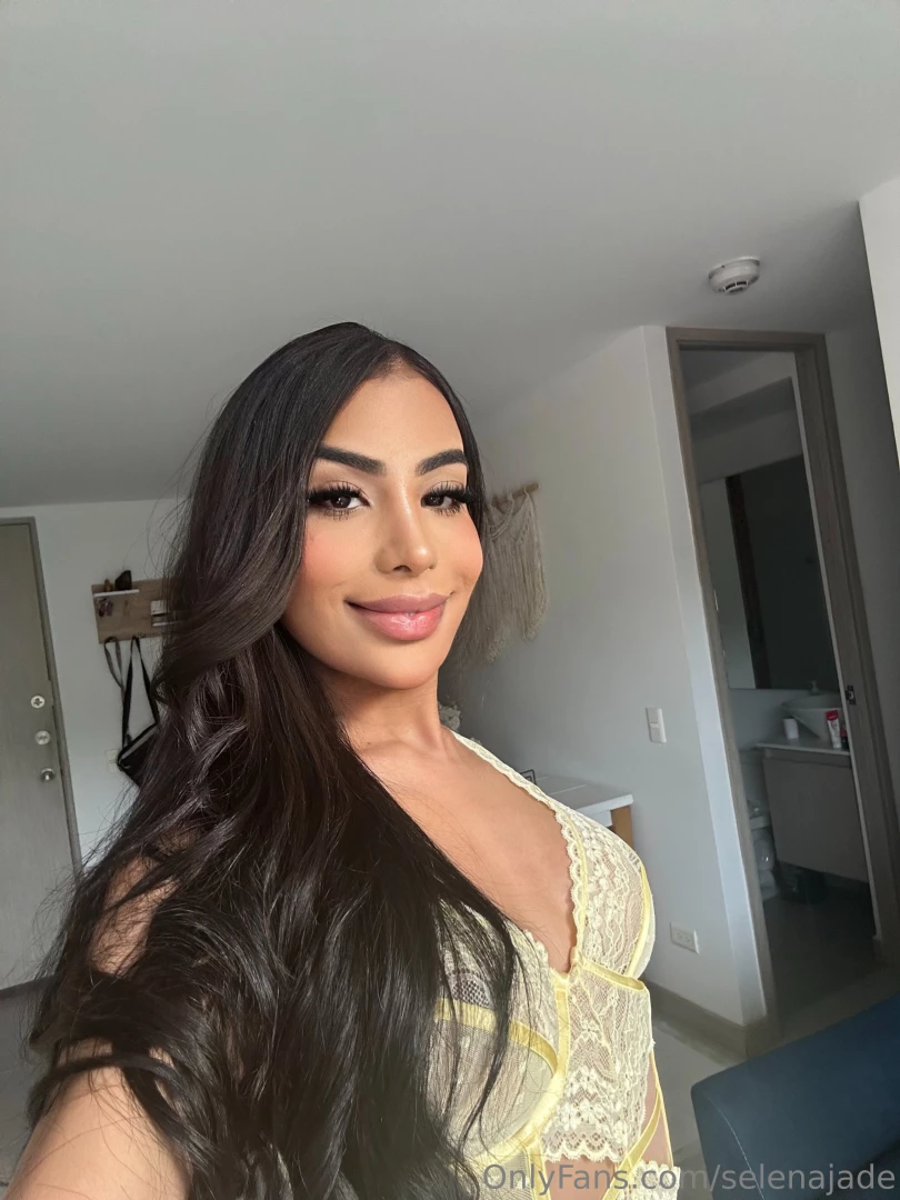 Handle me with care baby 
