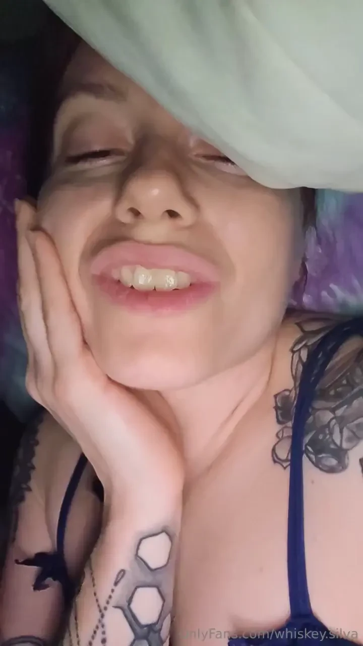 I wish i could give you kisses goodnight 