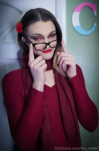 Tried my new grinch palette and wanted to do a cute look lemme know if part 7