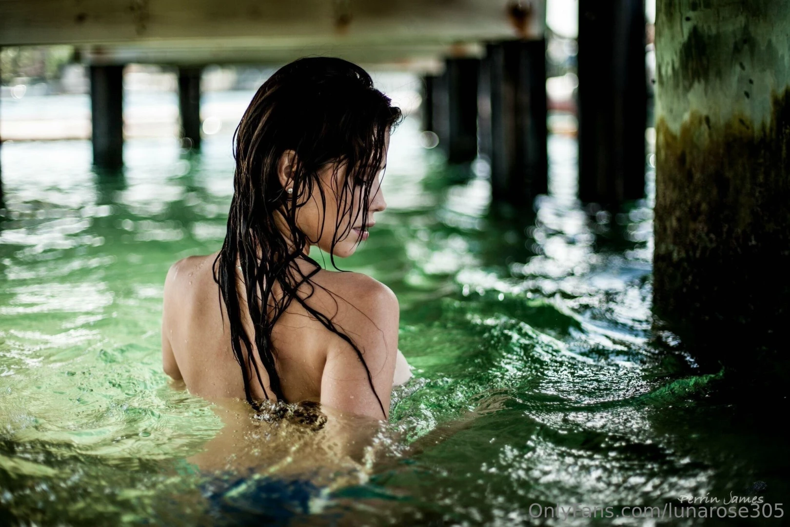 Should i do a livestream tomorrow night at 10 30 pm what do you guys 