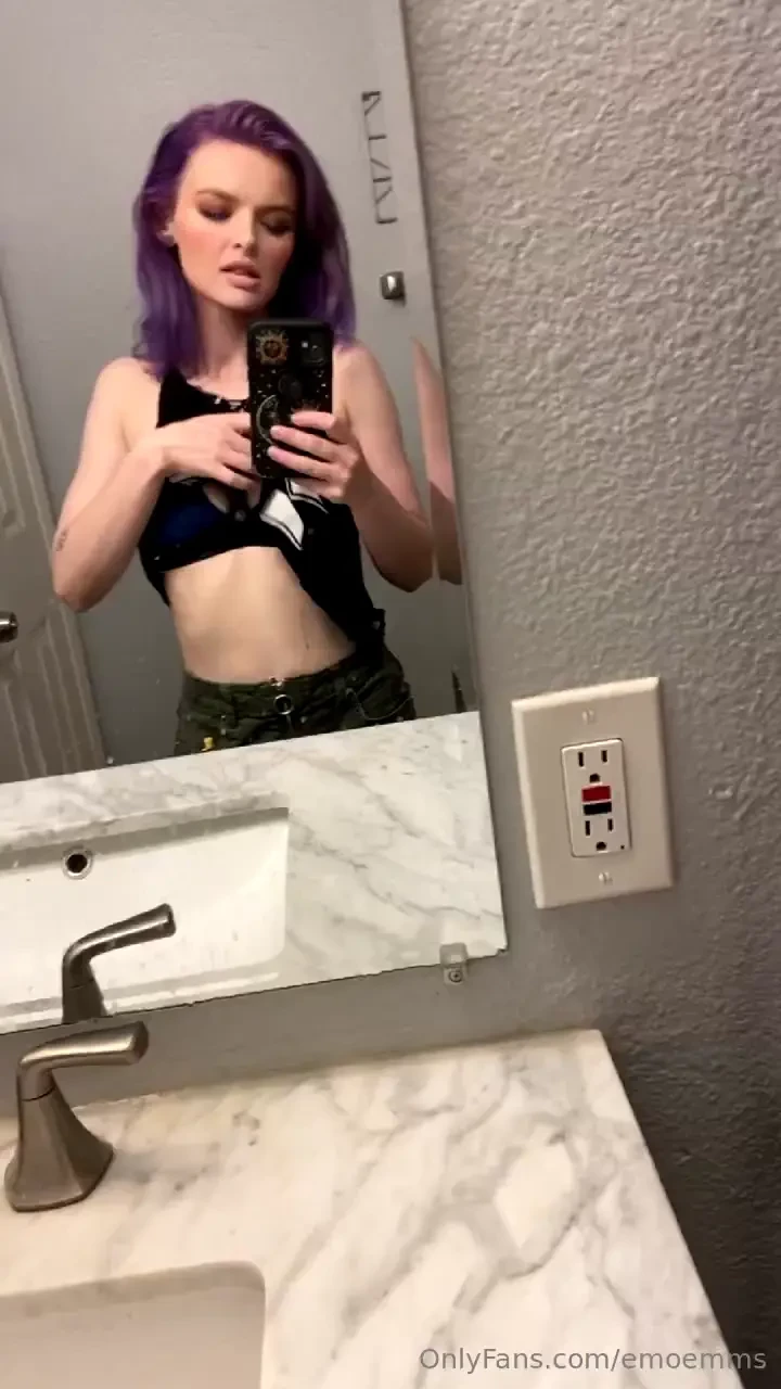 Happy saturday babes getting ready to make new content and customs who 