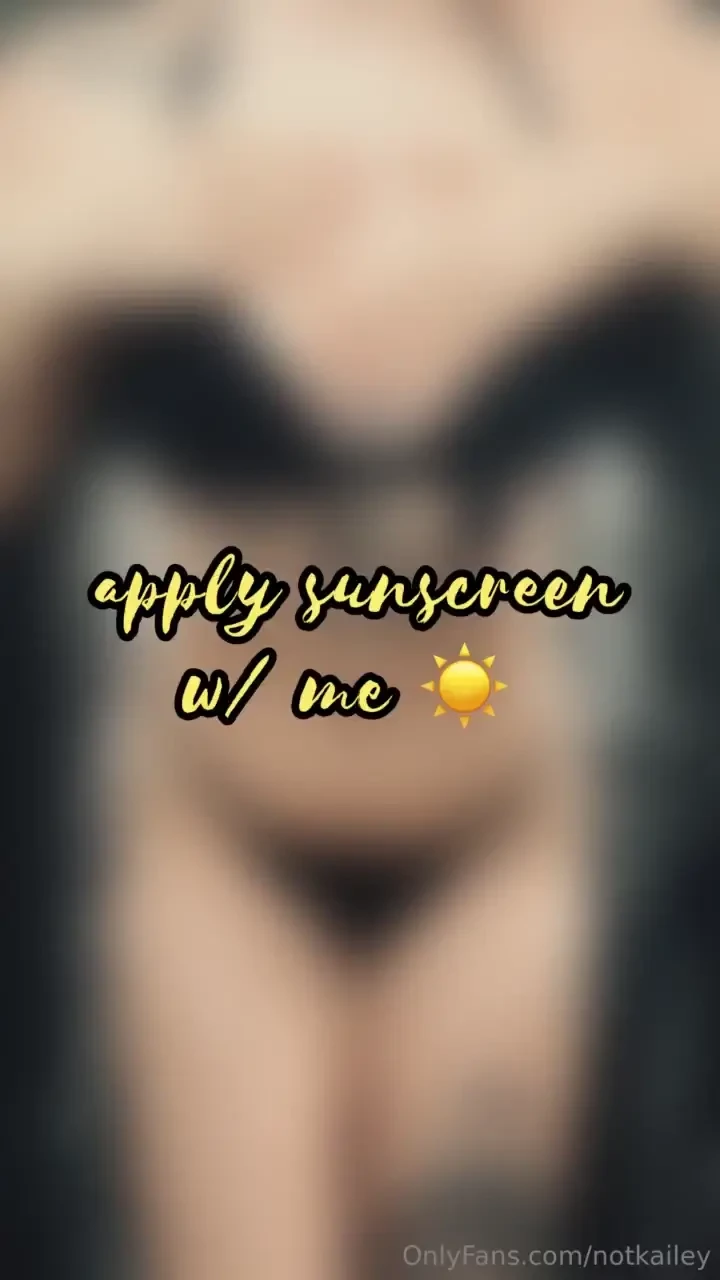 Sound on so you can hear me rubbing all over my body plus the spanks i 