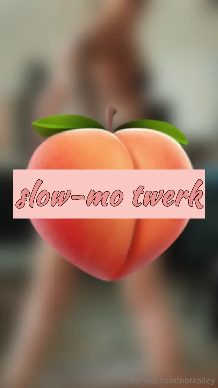 I ve never been the best at twerking but i ve been practicing just for 