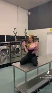 Laundry mat wedgie xd
