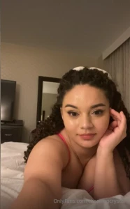 I bet you wanna grab my curly hair