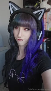 Haha i always take random clips and turn them into gifs but never post