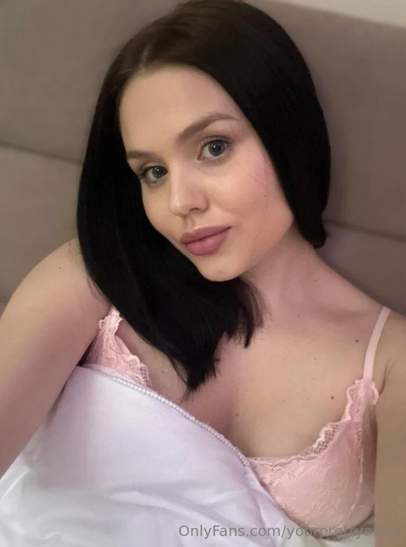 Hot brunette babe lincy_cake will help you relax tonight text her part 45 