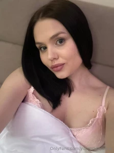 Hot brunette babe lincy_cake will help you relax tonight text her part 45