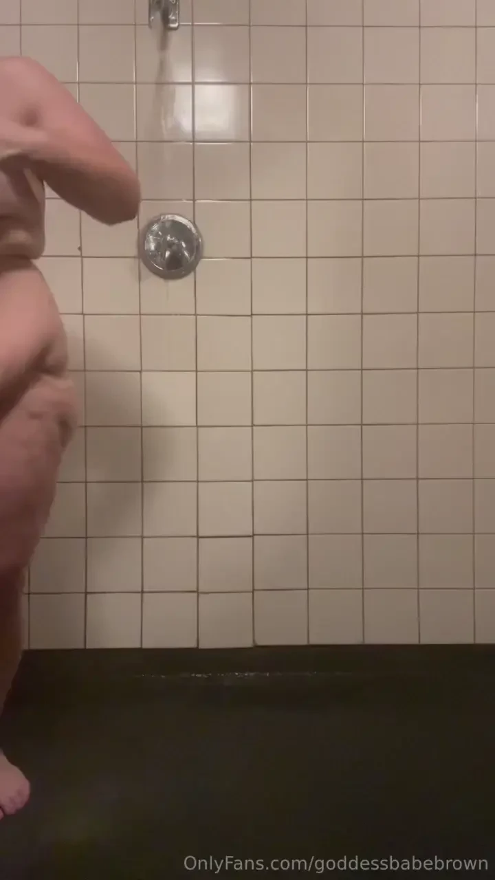 Watch me wash myself bbw pawg fat shower play 