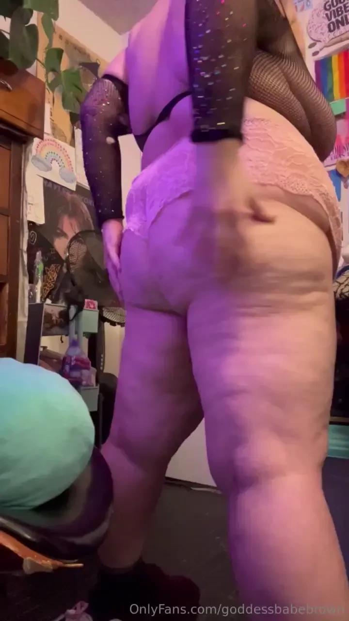 Here s a lil teaser before i masterbate 