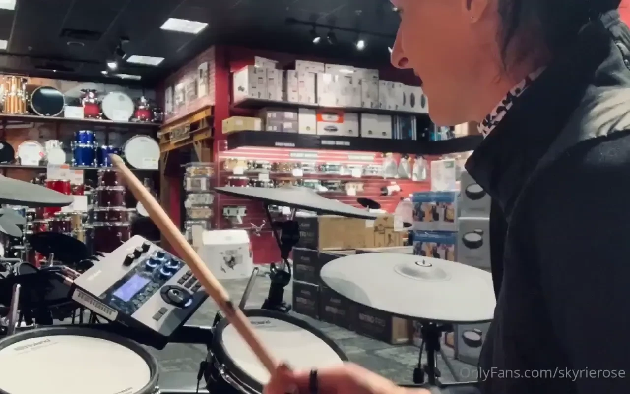 Fellas i want to make clear i openly share my personal sex life as a 