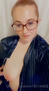 Goodnight my slaves who wants to suck on my titties