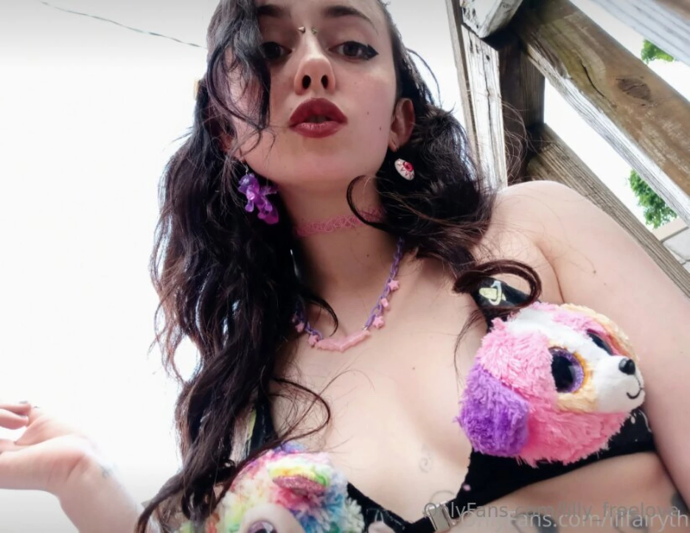 My bff is a 19 year old stripper and she fucks older men she has a 