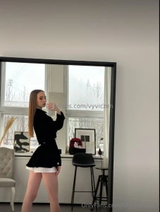 She just joined of and she s already everyone s obsession my insanely part 1