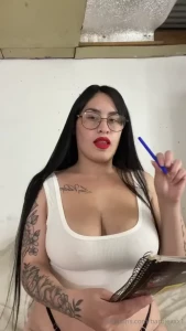 This hour makes me too horny do you want to see