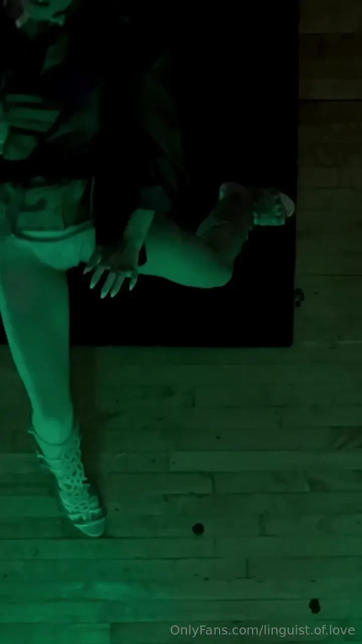 Welcome to my page here is a clip from my pretty bird post for my sci 