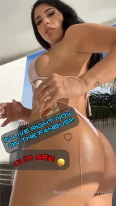 thefanvan - Im live on the fanbus right now cum see click https onlyfans com 