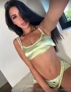 Fingering myself slooow not allowed to cum yet edge with me daddy let