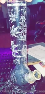 My man got me a new bong ps- it glows in the dark