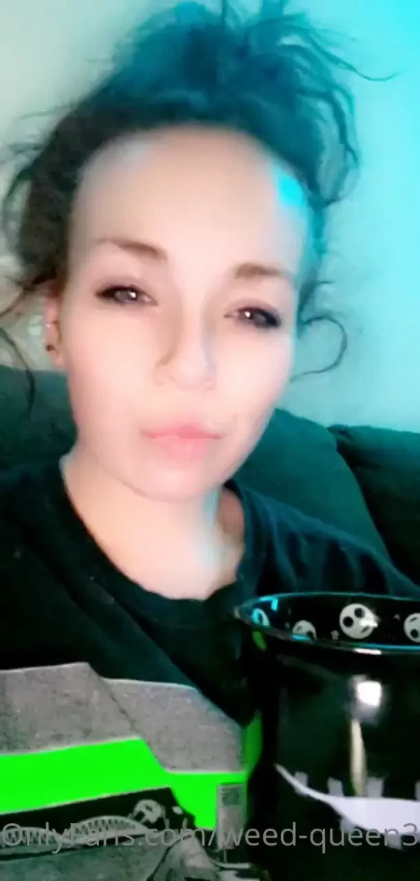 Just drinking my coffee amp looking like alfalfa this morning 