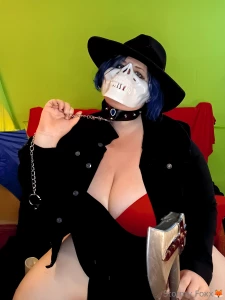 The leash isn t just for me pet