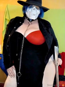 The necromancer queen session hoping to get new masks this year and