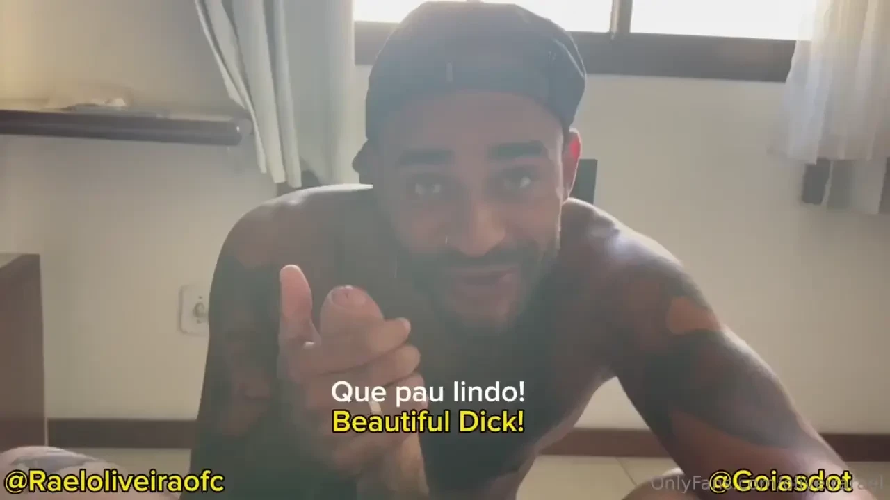 O pau dele muito lindo eu queria muito provar no final o rick chegou e 