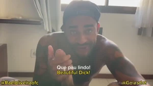 O pau dele muito lindo eu queria muito provar no final o rick chegou e