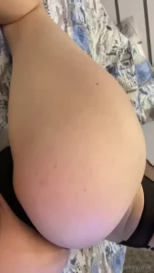 Do you like the way these panties fit around my peach