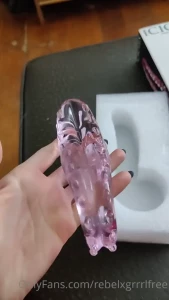 Guess who got a present today tip 10 on this post or sub to my vip