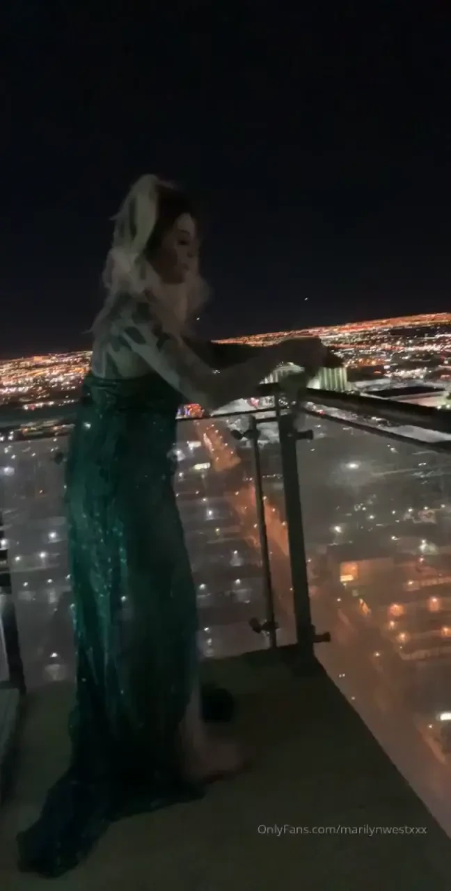Throwback to me flying my panties from a penthouse balcony over vegas 