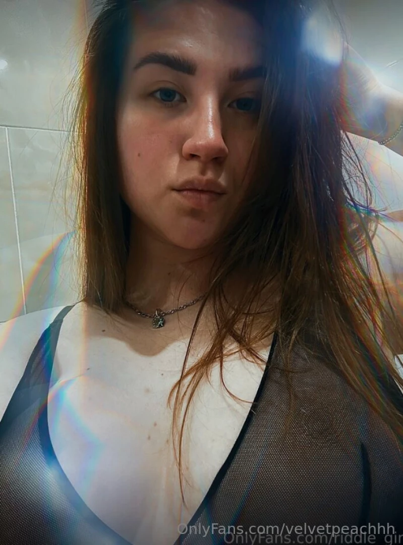 She riddle_girl is free today for you busty hottie riddle_girl loves part 269 