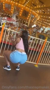 Amusement park twerk session
