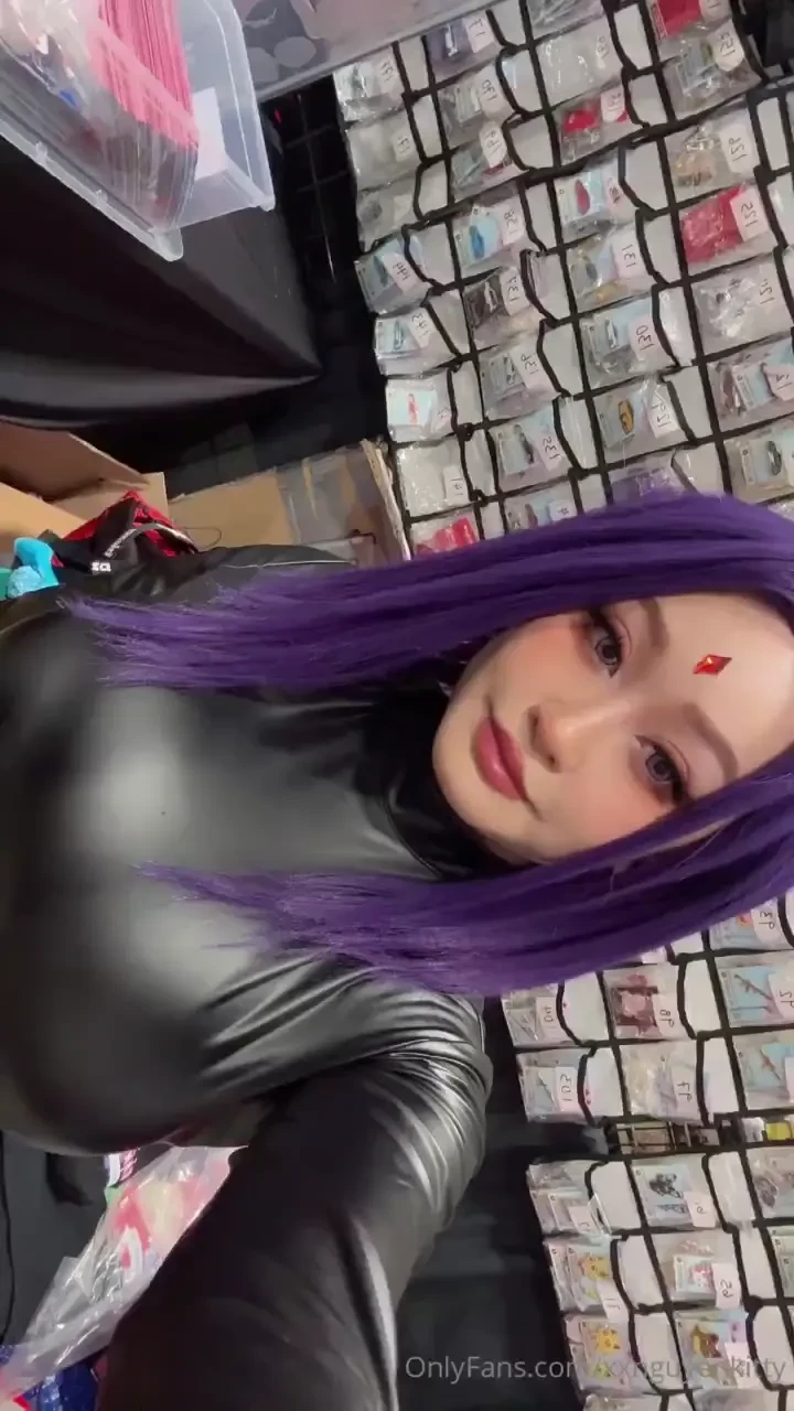 Who else s favorite goth gf raven for today 