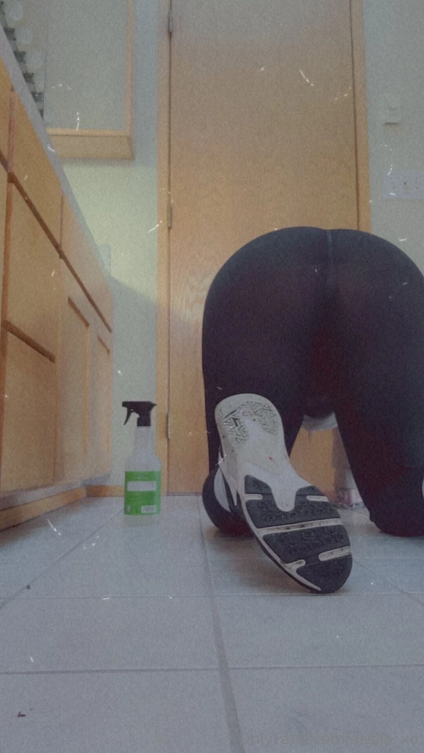 Nobody knew i had my plug in all day at work 