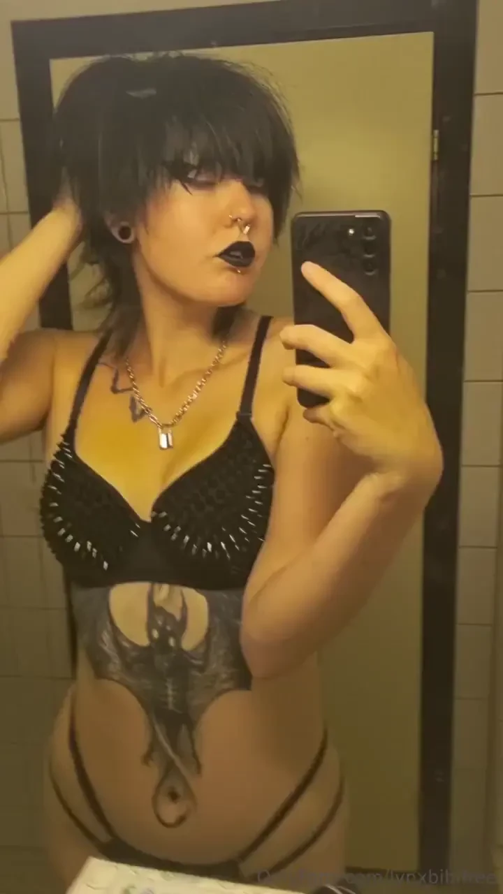 My main is 50 off sub to see pics and vids way more dirty than this 