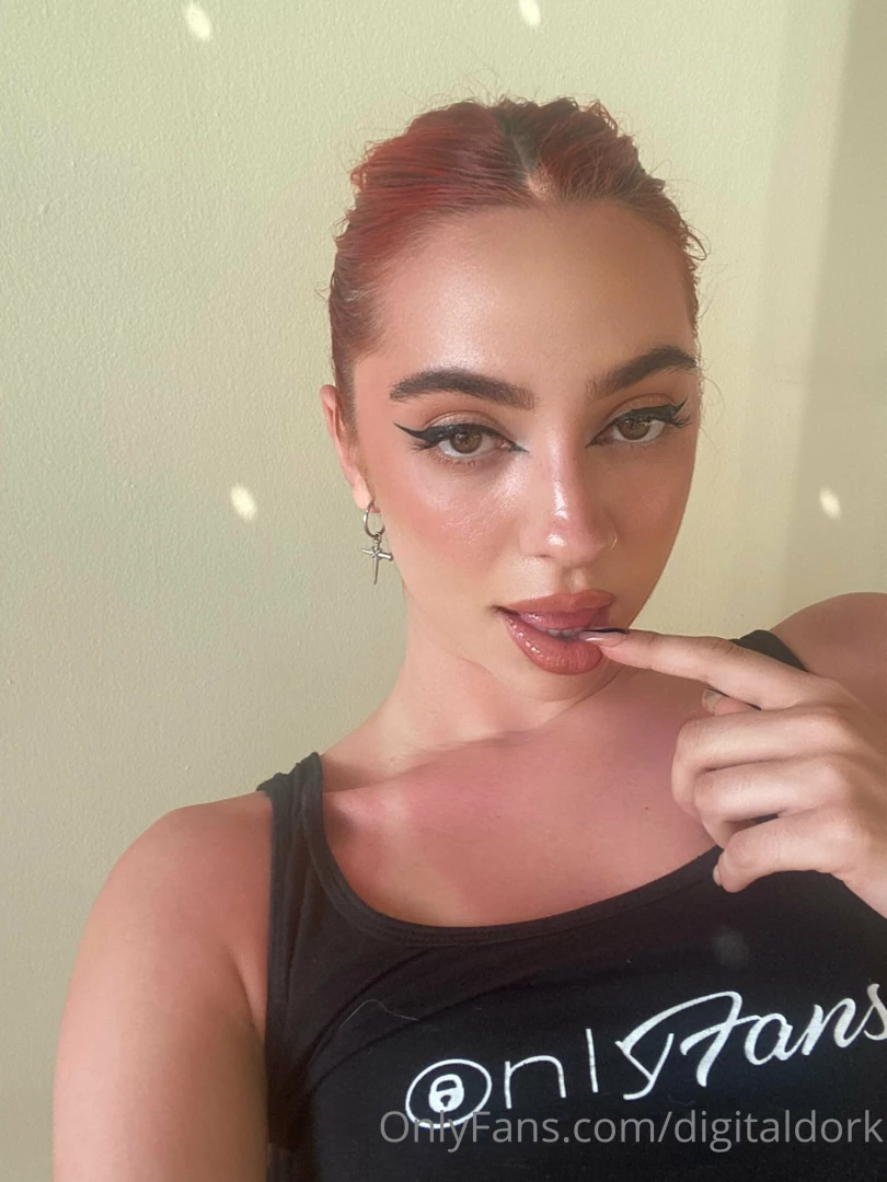 Sweet like honey with a sting 