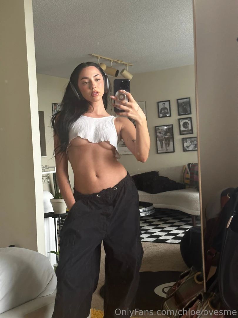 This is what comfy chaos looks like 