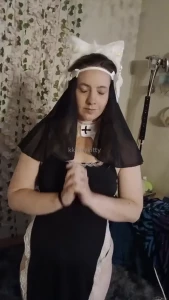 Can i be your hole-y maiden