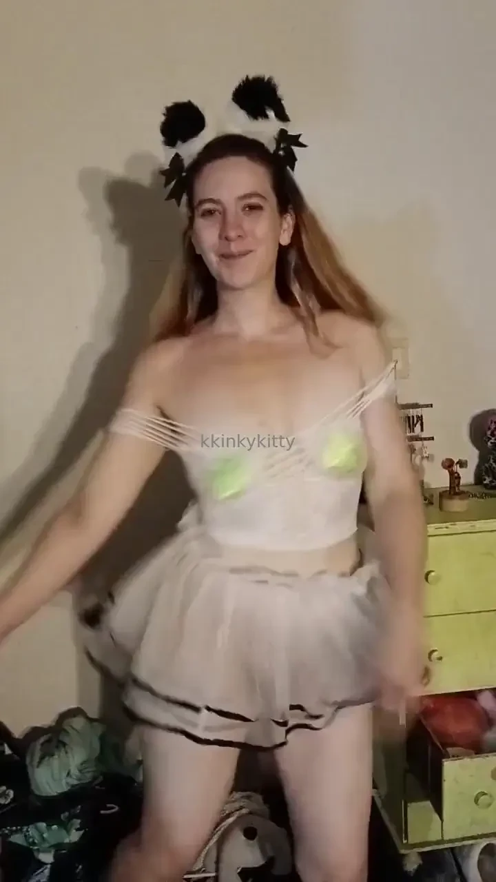 Say hi if you think i m cute 