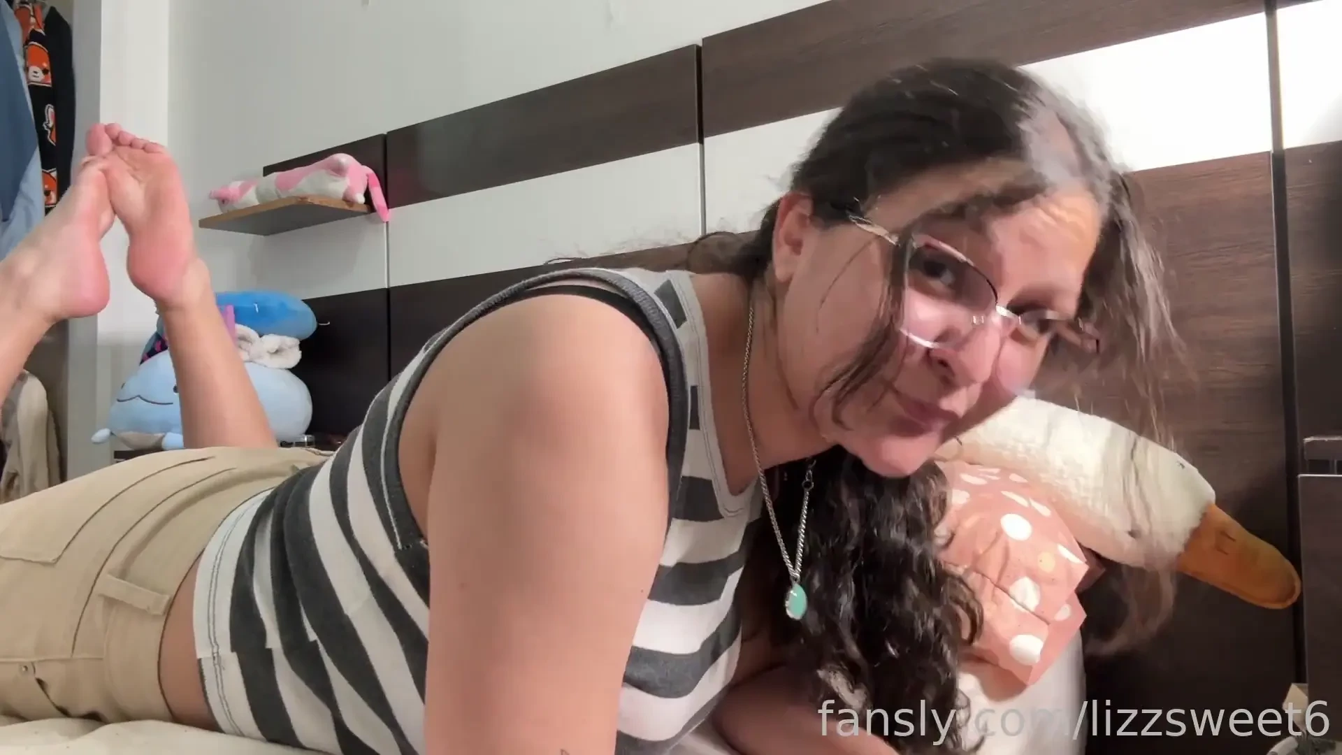 Getting off to some porn in my reddit after a long day multiple 