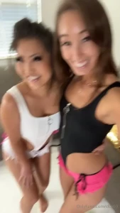 Look who i am with the beautiful tiakaidotcom