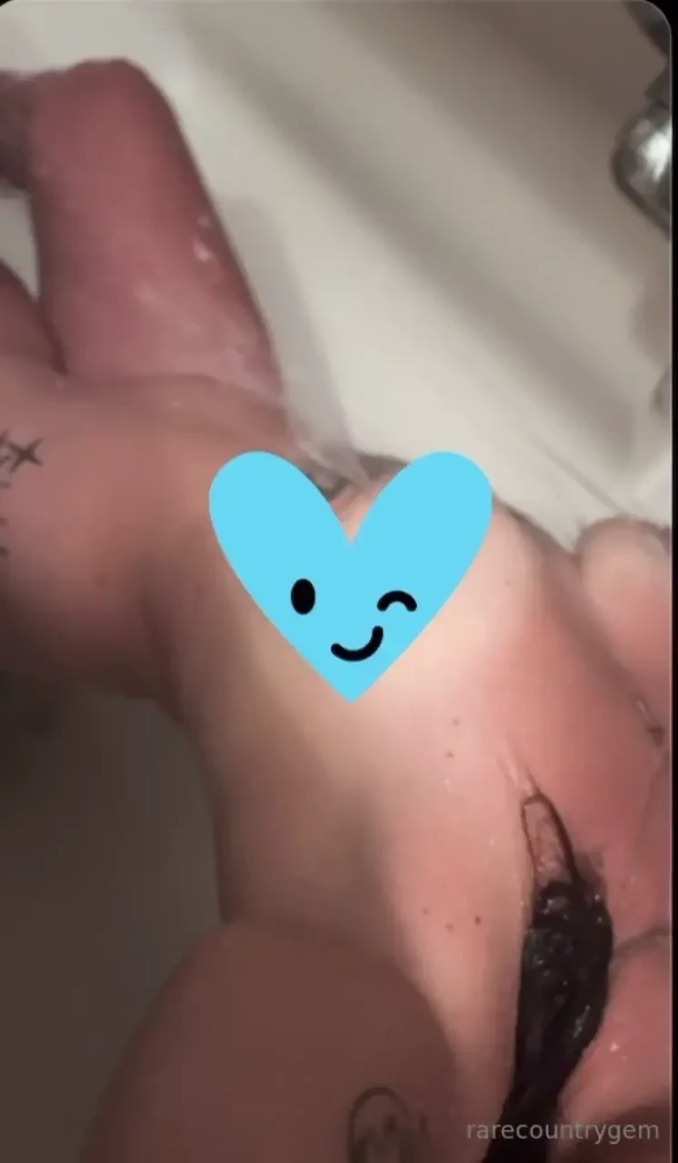 Join me in the shower and watch me touch myself 
