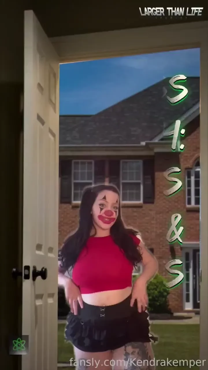 Halloween video giantess growth i show up at your door as a clown and 