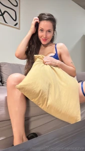 Me saque el short para meterme a la ducha pero se me fue la mano si te