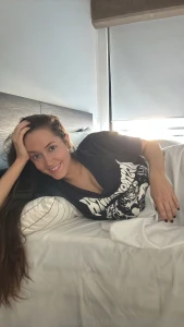 Domingo sin ropa sin ganas de hacer nada pero tengo ganas de calentar