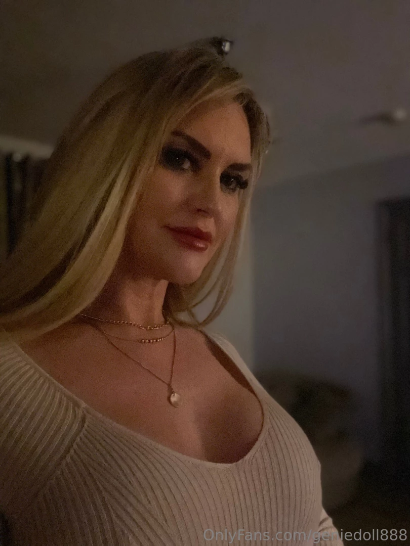 Happy saturday i m lonely solo fun it is 