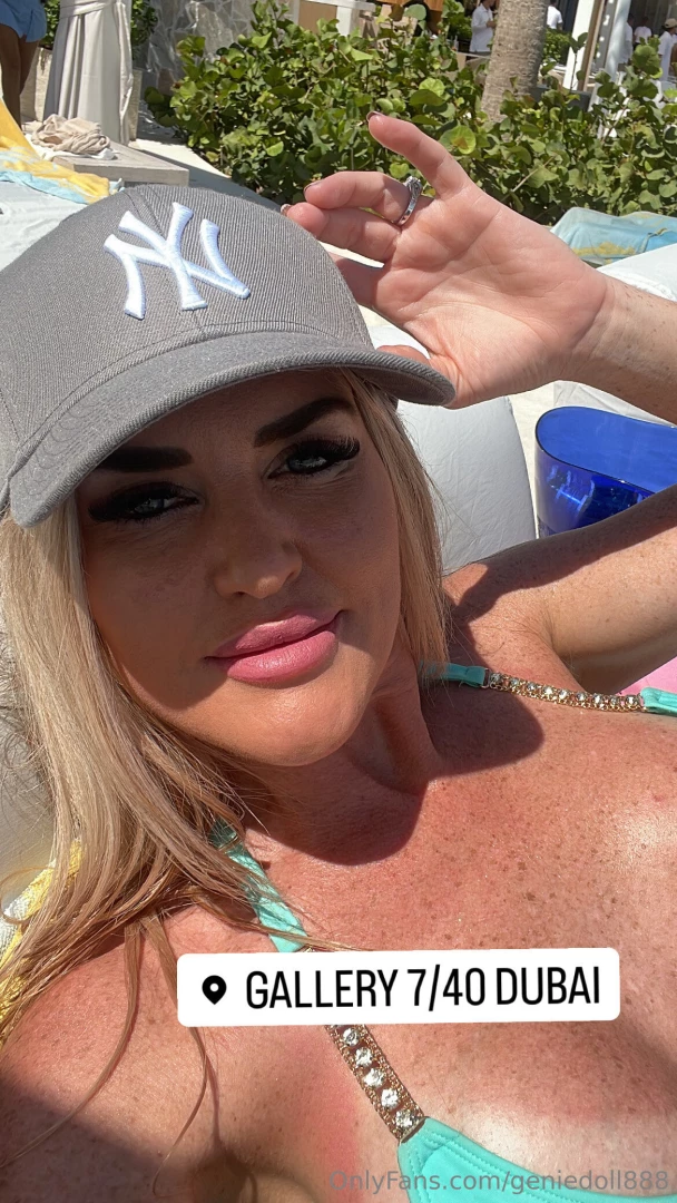 I need the sun i love being so hot someone come cool me down 