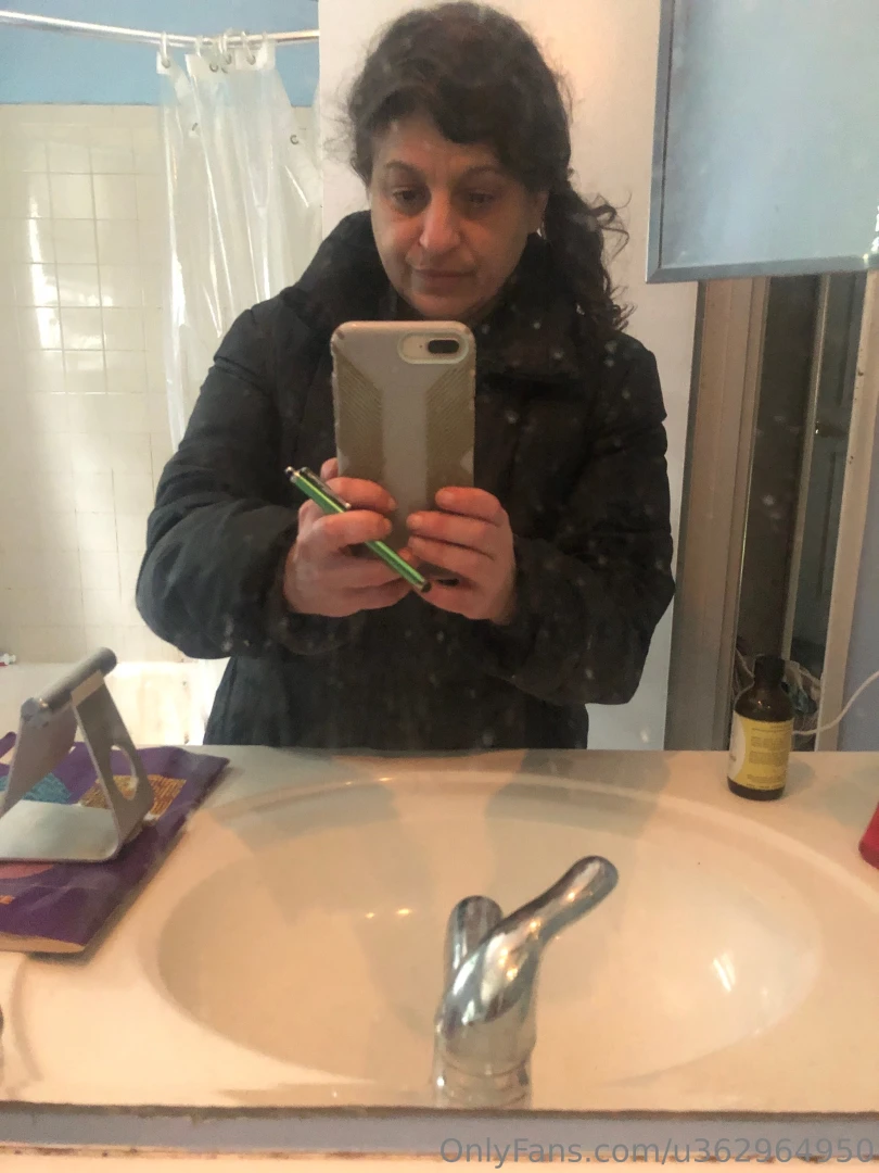 Being like kind of moody but i m just dealing with so much i feel like 