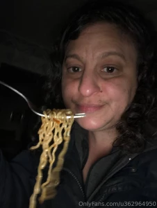 Shin ramen with texas pete hotter hot sauce and carrots